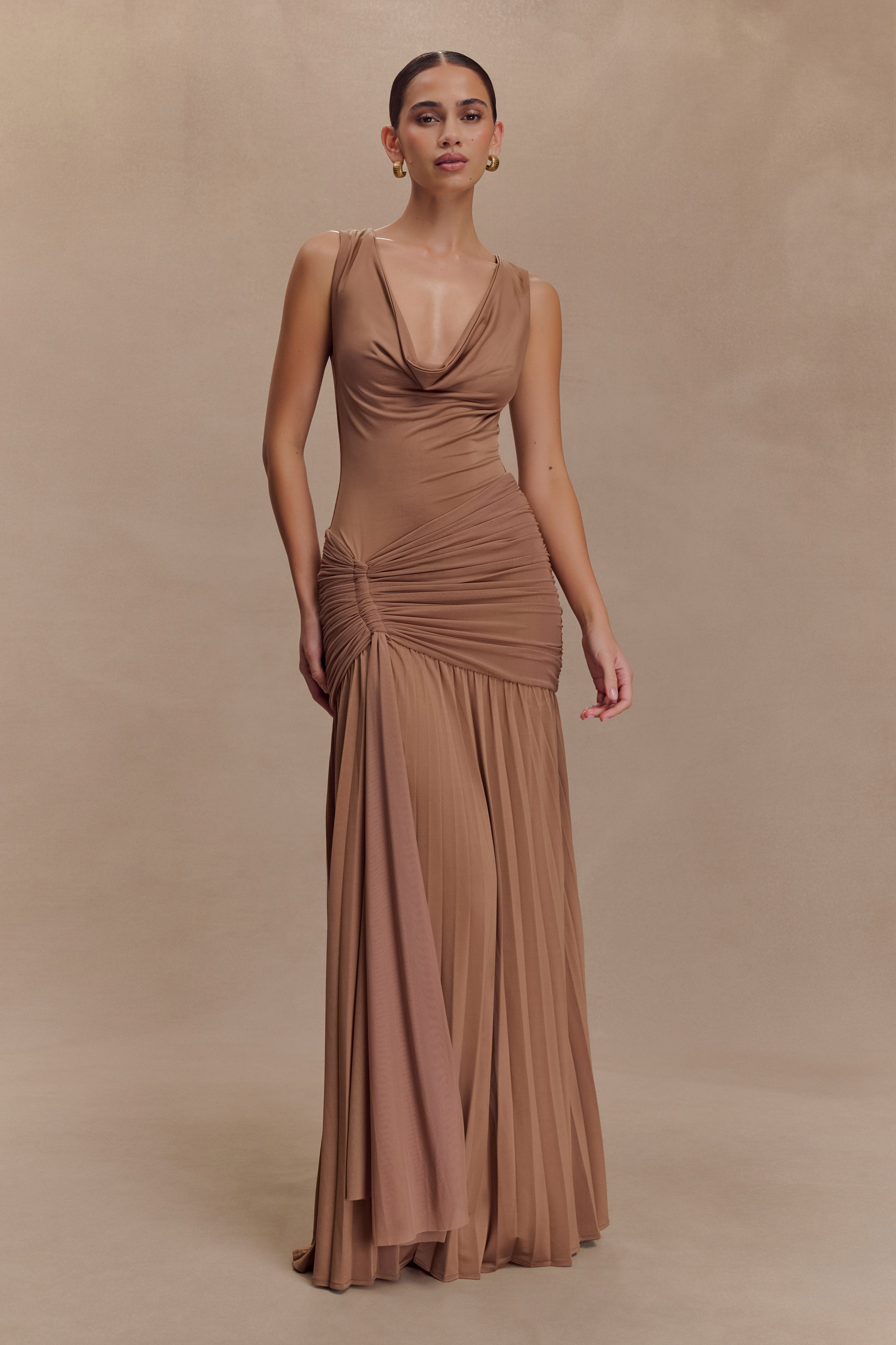 Dania - Robe longue moulante avec encolure drapée