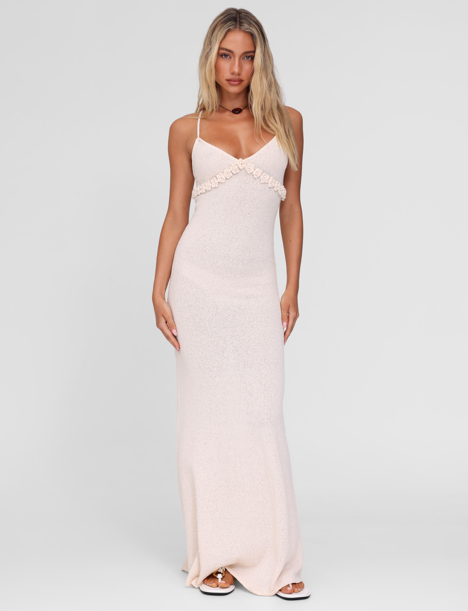 Lavelle - Robe longue en maille crème à fleurs