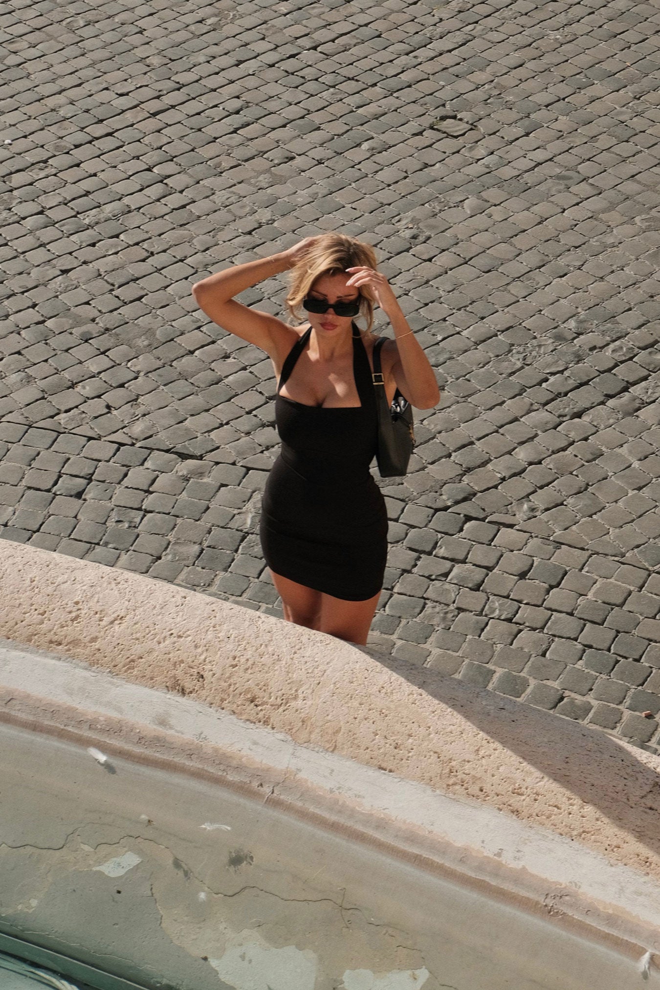 Boulevard - Mini-robe moulante à dos nu